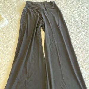 Norma Kamali Elephant Pants size M